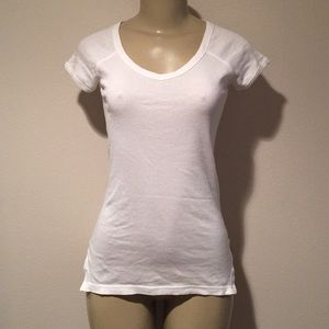 NWOT🖤White cotton v-neck